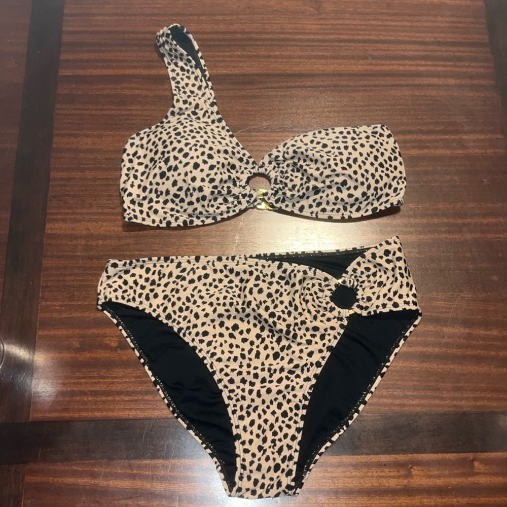 Bathing Suit. Cheetah print